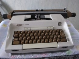 Machine A écrire  (( Smith - CORONA  7000 )  CORONAMATIC - Andere & Zonder Classificatie