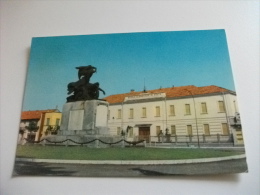 Monumento Ai Caduti Piazza Monumento Cerro Maggiore Scuole Elementari Di Stato - Kriegerdenkmal