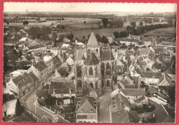 EN AVION AU DESSUS DE - ECOUCHE - L'EGLISE NOTRE DAME - CPSM GRAND FORMAT - Ecouche