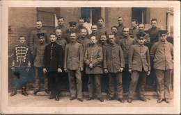 ! Alte Fotokarte, Photo, Hamburg Altona, 1917, Soldaten, Maschinenstempel, Militaria, Militär, Kaserne - Personen