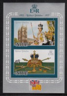 Niue MNH Scott #195a Souvenir Sheet Of 2 Queen Elizabeth II's Silver Jubilee - Niue