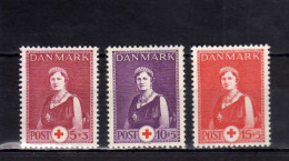 DANEMARK - DANMARK - DENMARK - DANIMARCA 1939 1940 QUEEN  RED CROSS SURTAX Children’s Charity Fund SET CROCE ROSSA MNH - Ongebruikt