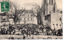 Delcampe - Fontenay Le Comte : Le Nouveau Marché Aux Volailles, Cour De L'ancien Presbytère - Fontenay Le Comte