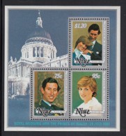 Niue MNH Scott #342a Souvenir Sheet Of 3 Different Prince Charles And Lady Diana - Royal Wedding - Niue