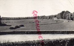 19 - POMPADOUR -  ENSEMBLE DU CHAMP DE COURSES  - CARTE PHOTO BROMURE - Arnac Pompadour