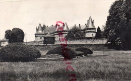 19 - POMPADOUR - LE CHATEAU VU  DU CHAMP DE COURSES  - CARTE PHOTO BROMURE - Arnac Pompadour