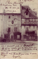 63 - PUY DE DÔME - Courpière - La Place De L'église - - Courpiere