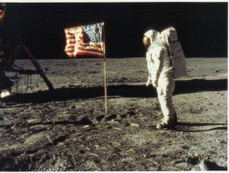 (PH 5) Space Exploration - Moonwalk - Aldrin And US Flag - Astronomie