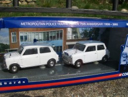 CORGI/VANGUARDS - AUSTIN SEVEN MINI METROPOLITAN POLICE 75th ANNIVERSARY 1930/2005 Avec Sa BOITE  Scala 1/43 - Corgi Toys