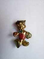 RARE BROCHE WALT DISNEY - PINOCCHIO En Métal Années 50's - Disney