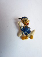 RARE BROCHE En Métal WALT DISNEY -DONALD Années 60's (2) - Disney