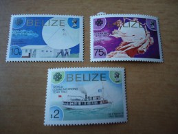 Belize: 3 Werte Weltkommunikatiosjahr 1983 - Belize (1973-...)