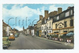 Delcampe - Pré-en-Pail (53) : La Rue Aristide Briand Au Niveau De L'Hôtel De Bretagne Env 1950 (animée) PF. - Pre En Pail