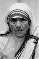 (N63-120  )   1979 Nobel Peace Prize India Mother Teresa  , Prestamped Card, Postal Stationery-Entier Postal-Ganzsache - Mutter Teresa