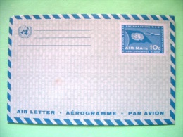 United Nations - New York 1960 Aerogramme - Plane And Flag - Lettres & Documents