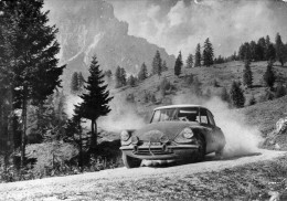 CARTE POSTALE MODERNE."  MARATHON LIEGE-SOFIA-LIEGE 1962 ". AUTOMOBILE DS ID 19 CITROEN DE MME BOUCHET DANS LES DOLOMITE - Rally's