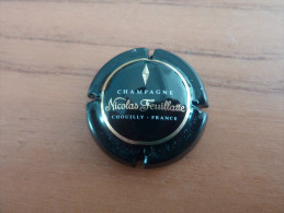 Capsule CHAMPAGNE "Nicolas Feuillatte" (bronze  Sur Fond Noir) - Feuillate