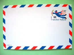 United Nations - New York 1982 Stamped Postcard - Postman Flying - Briefe U. Dokumente