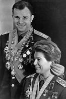 SA22- 089   @   The First Woman In Space Valentina Tereshkova,  Yuri Gagarin, Soviet Cosmonaut, Postal Stationery - Famous Ladies