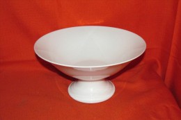 1 Coupe Sur Pied Porcelaine Blanche - Andere & Zonder Classificatie