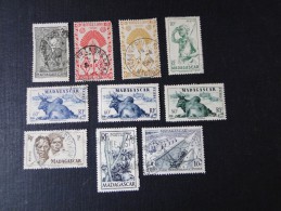 Madagascar  1937 - 1956 Lot De 10 Timbres Oblitérés Entre Le N° Y/T 221 Et 326 - Usati