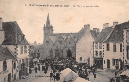 ¤¤  -   5   -  PLESTIN-les-GREVES   -  La Place Un Jour De Foire   -  Café " LAMANDE "  -  Café " MODERNE - Plestin-les-Greves