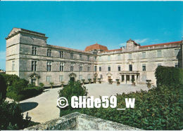 Château De CASTRIES (près Montpellier) - La Cour D'Honneur - Castries