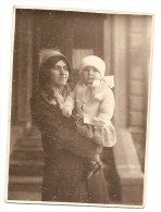 PHOTO - Woman With Child 1932 - Anonieme Personen