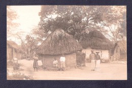 RP MUD HUT VILLAGE ETHNIC UNIDENTIFIED POSTCARD UNKNOWN LOCATION Who Knows ?  ISLAND WEST INDIES ? - Sonstige & Ohne Zuordnung