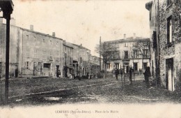 LEMPDES PLACE DE LA MAIRIE COMMERCE INSTALATION POUR LE FERRAGE DES CHEVAUX EN 1914 - Lempdes