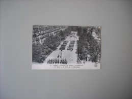 PARIS LES FETES DE LA VICTOIRE 14 JUILLET 1919 LE DEFILE SUR LA PLACE DE LA REPUBLIQUE - Paris (03)