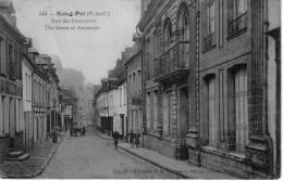 62  SAINT POL SUR TERNOISE    PAS DE CALAIS  -  RUE  DES  PROCUREURS  -   CPA   N/B  9x14  BE - Saint Pol Sur Ternoise