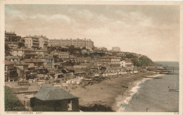 ROYAUME UNI - ENGLAND - ISLE OF WIGHT - VENTNOR - Looking East - Ventnor
