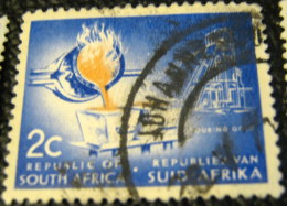 South Africa 1961 Pouring Gold 2c - Used - Gebraucht