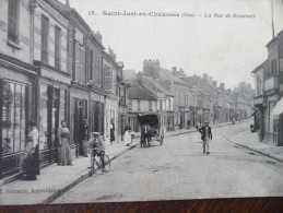 CPA Saint Just En Chaussée.La Rue De Beauvais - Saint Just En Chaussee