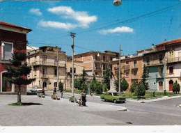 C-2532 Cartolina Montella - Piazza Matteotti Con Monumento Ai Caduti - Avellino