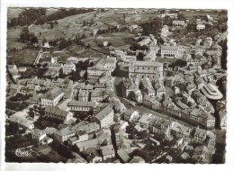 CPSM YSSINGEAUX (Haute Loire) - Vue Aérienne Au Centre Place Foch, Hôtel De Ville Eglise - Yssingeaux