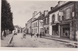 14 / 3 / 218  -  CLEGUEREC  - RUE  PRINCIOALE  ET  JUSTICE  DE  PAIX - CPSM - Cleguerec