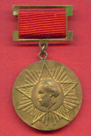 F1594 / 1923 -1944 "Plaques" Central Committee Of The Fighters Against Fascism And Capitalism  Bulgaria ORDER MEDAL - Professionals / Firms