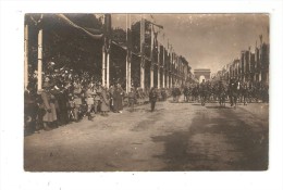 Carte Photo : Paris - Fête De La Victoire ( ? ) Cavaliers Défilant -Tribunes - Foule - Arc De Triomphe - Weltkrieg 1914-18