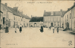 89 DIXMONT / La Place De La Fontaine / - Dixmont