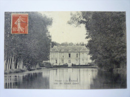 PLAISIR  (Yvelines)  :  Le Château Côté Du Grand Canal - Plaisir