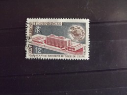 Nouvelle Calédonie N°367 Oblitéré Nouveau Batiment De L'UPU - Used Stamps