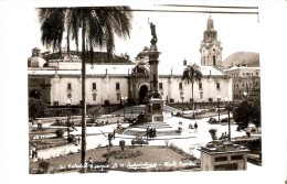 POSTAL DE ECUADOR DE QUITO DE LA CATEDRAL Y EL PARQUE DE LA INDEPENDENCIA (GEVAERT) - Equateur