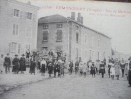 CPA Remoncourt. Vosges. Rue De Mirecourt. Edit. Neuville - Autres & Non Classés