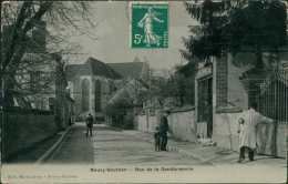 89 NEUVY SAUTOUR / Rue De La Gendarmerie / CARTE GLACEE - Neuvy Sautour