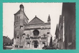 THOUARS --> Eglise St Médard. Façade XIIIe-XVe Siècles Clocher XVe - Nef XVIe S. - Saint Jouin De Marnes