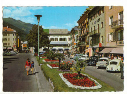 Lienz 1968gel - Hauptplatz - Auto - Lienz