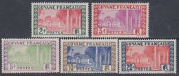 Guyane N° 128 / 32  X  Partie De Série : Les 5 Valeurs Trace De Charnière  Sinon TB - Unused Stamps