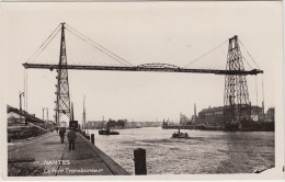 Nantes - Le Pont Transbordeur : REMORQUEUR, BATEAUX - 'Jacques Jouan' -  France - Tugboats